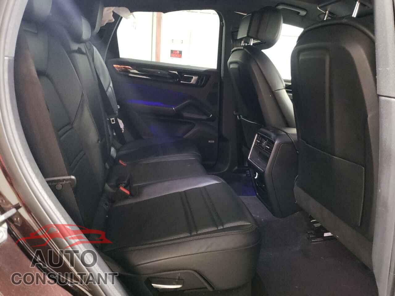 PORSCHE CAYENNE 2019 - WP1AB2AY4KDA60792