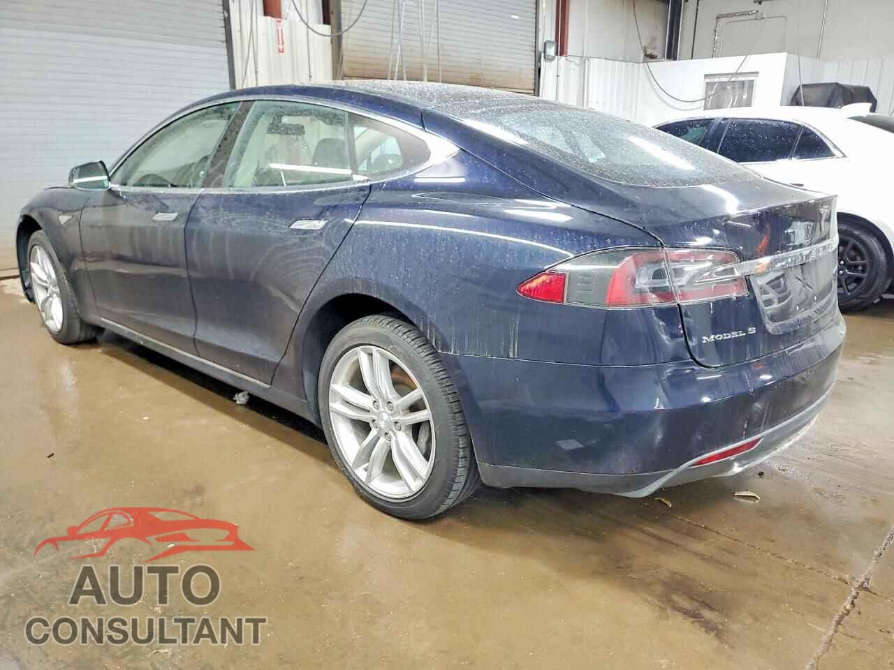 TESLA MODEL S 2013 - 5YJSA1CN2DFP14528
