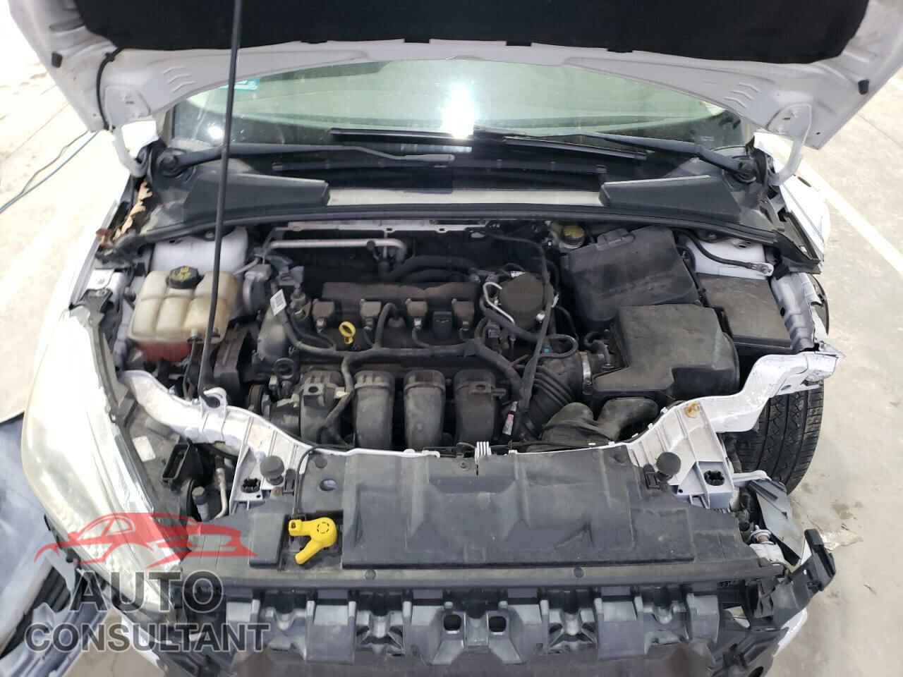 FORD FOCUS 2015 - 1FADP3F25FL250046