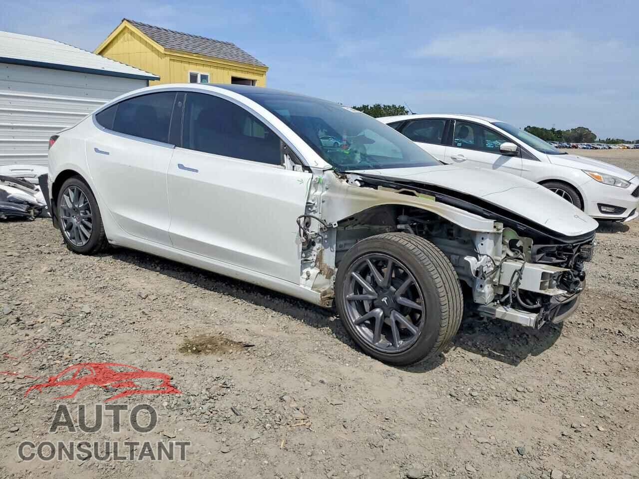 TESLA MODEL 3 2018 - 5YJ3E1EA3JF005637