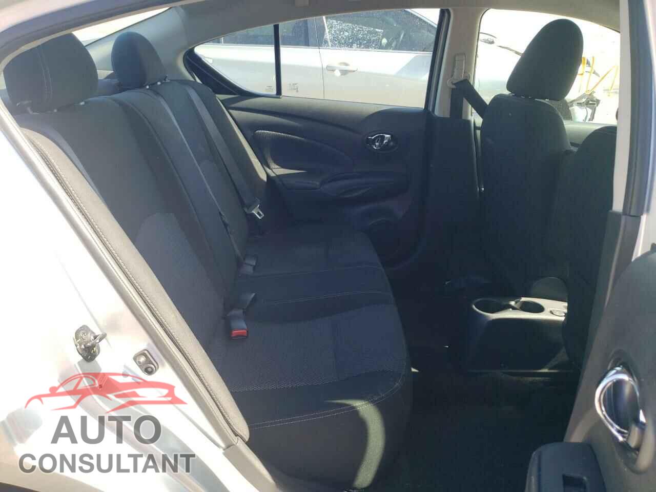 NISSAN VERSA 2019 - 3N1CN7AP3KL843881