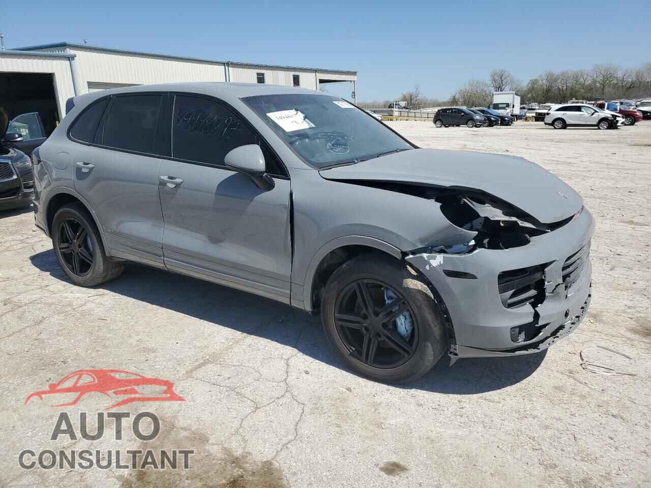 PORSCHE CAYENNE 2015 - WP1AB2A20FLA56715