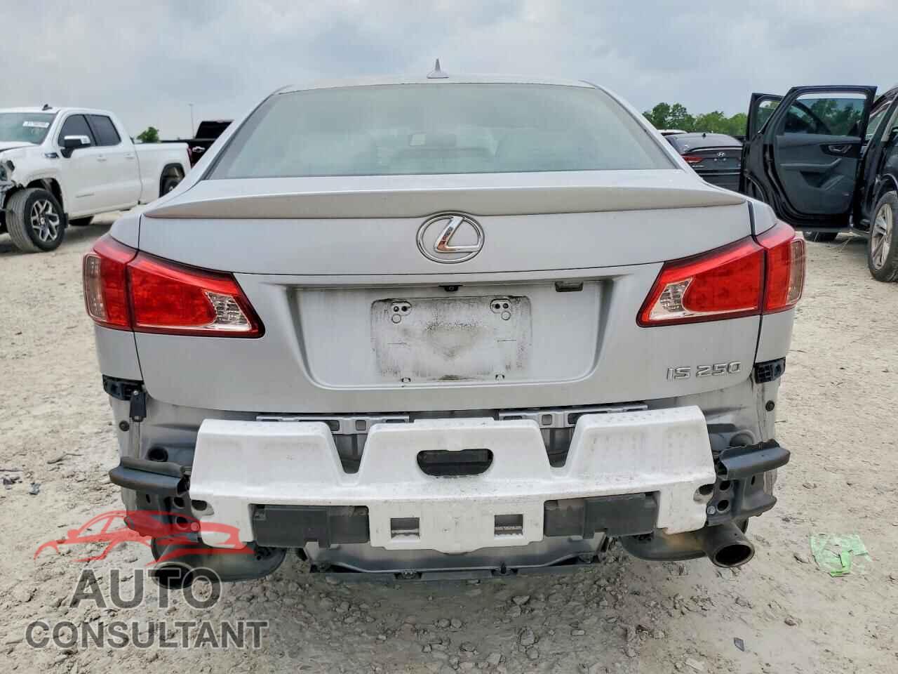 LEXUS IS 2011 - JTHBF5C29B5148105