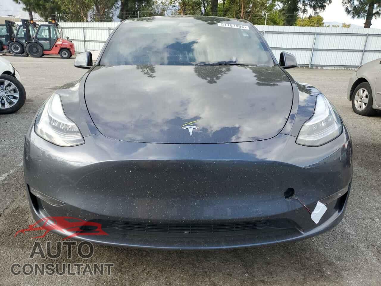 TESLA MODEL Y 2021 - 5YJYGDEE6MF200883