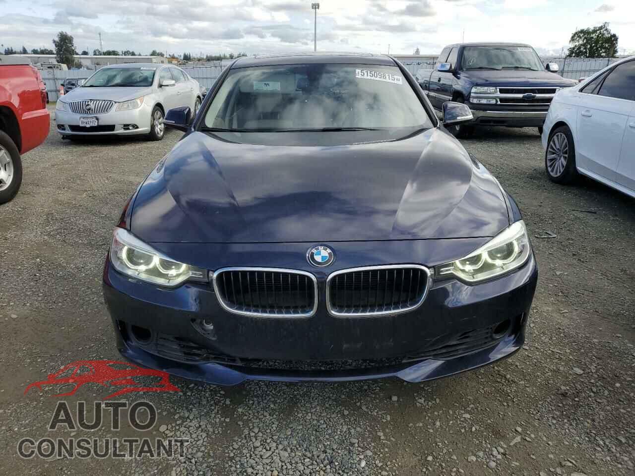 BMW 3 SERIES 2013 - WBA3A5G53DNP26014