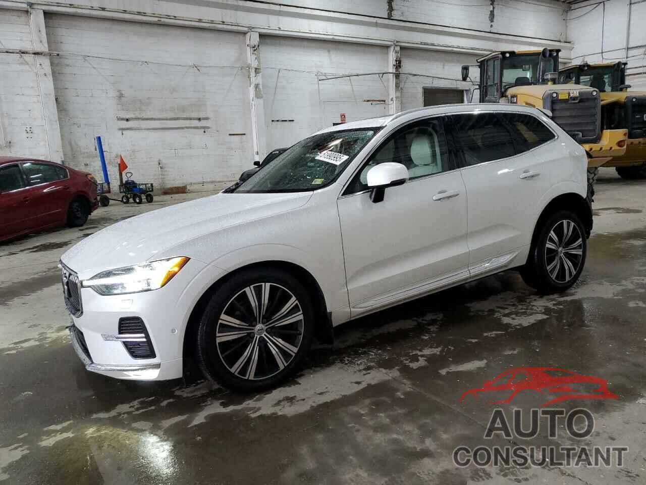 VOLVO XC60 PLUS 2023 - YV4L12RN5P1353100