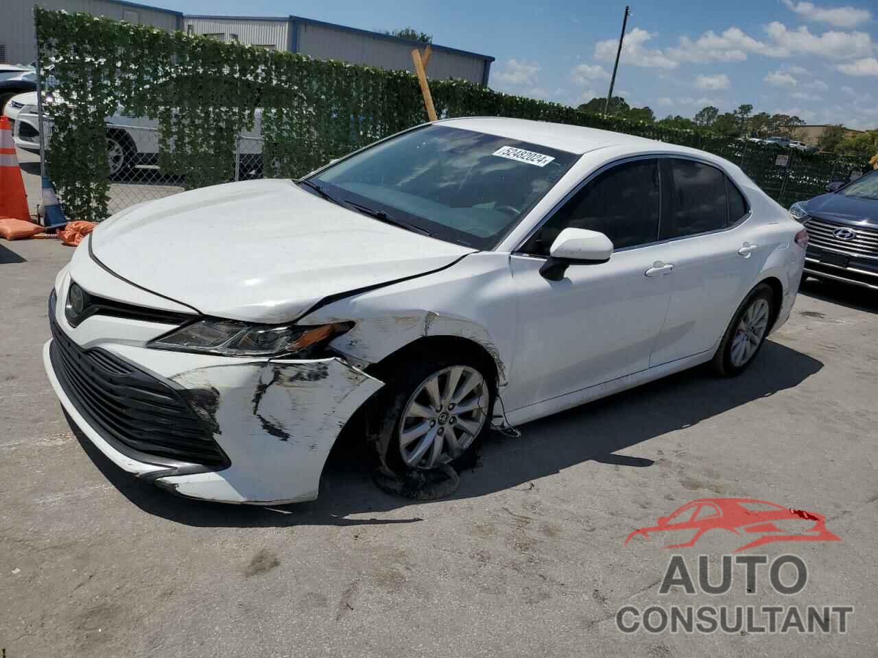 TOYOTA CAMRY 2018 - 4T1B11HK7JU070974
