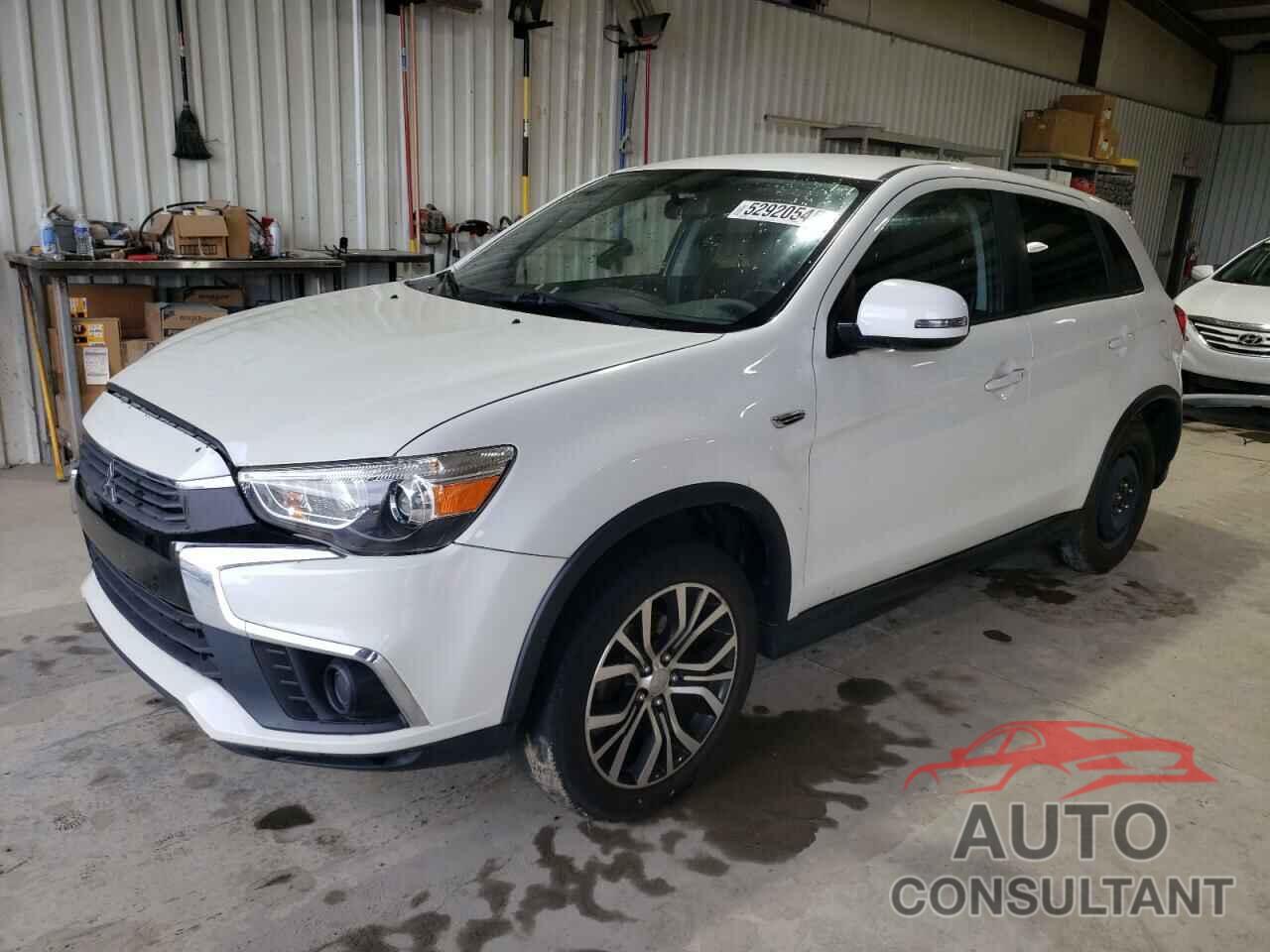 MITSUBISHI OUTLANDER 2018 - JA4AR3AU6JU018391