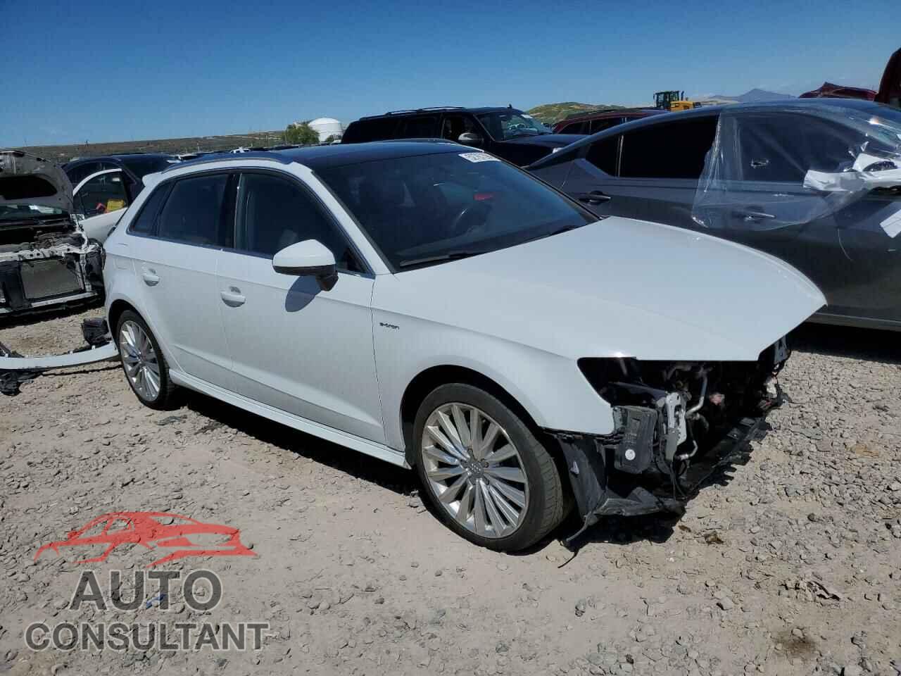 AUDI A3 2017 - WAUTPBFF8HA147945