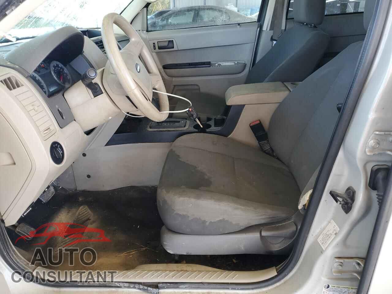 FORD ESCAPE 2009 - 1FMCU02719KA75427