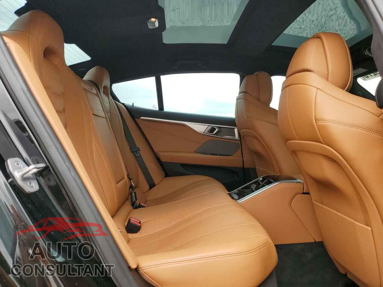 BMW 8 SERIES 2022 - WBAGV2C06NCJ20525