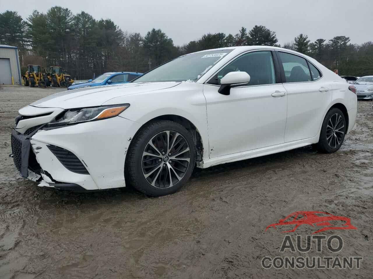TOYOTA CAMRY 2018 - 4T1B11HK0JU558132