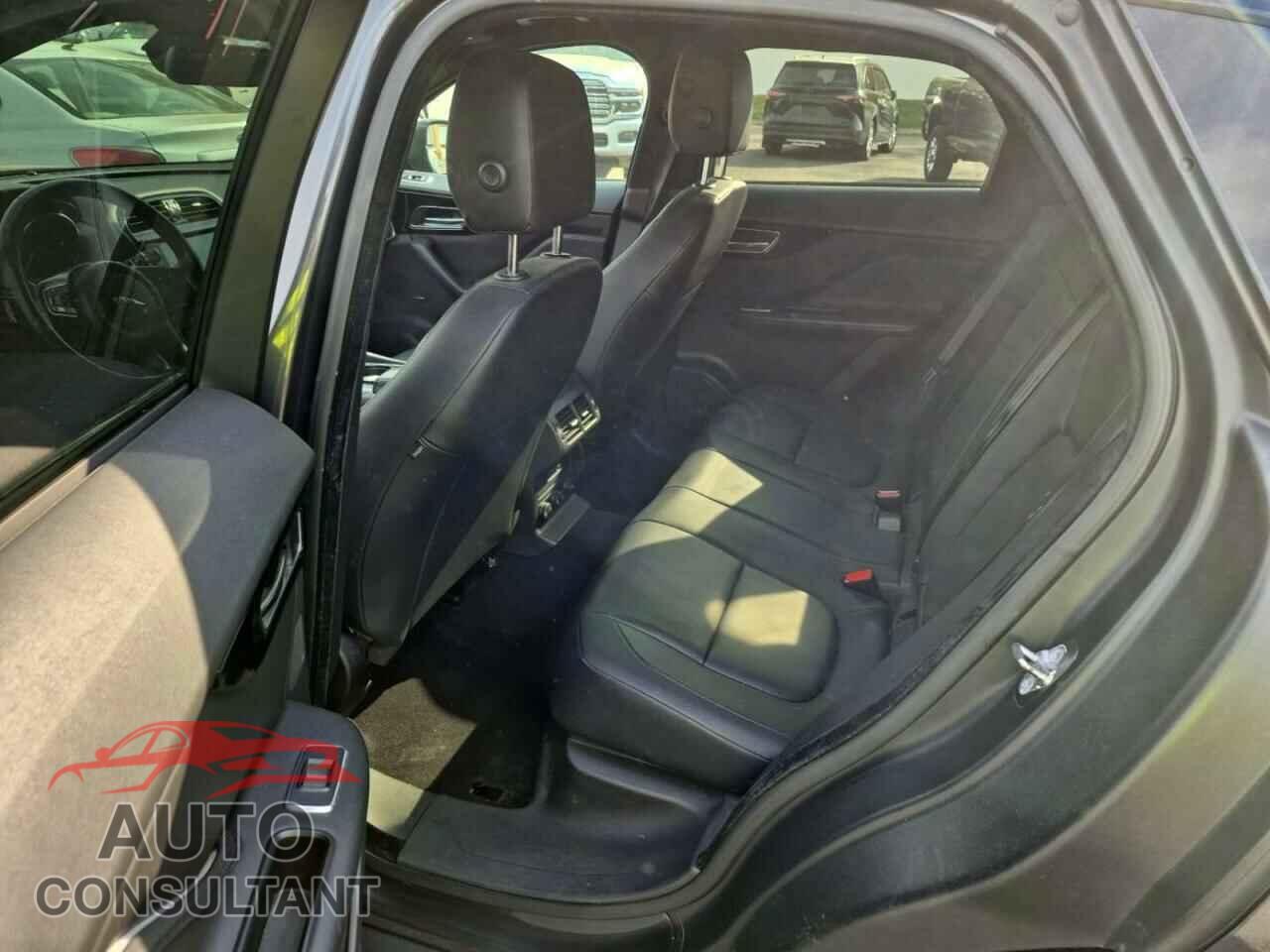 JAGUAR F-PACE 2017 - SADCJ2BV7HA050368