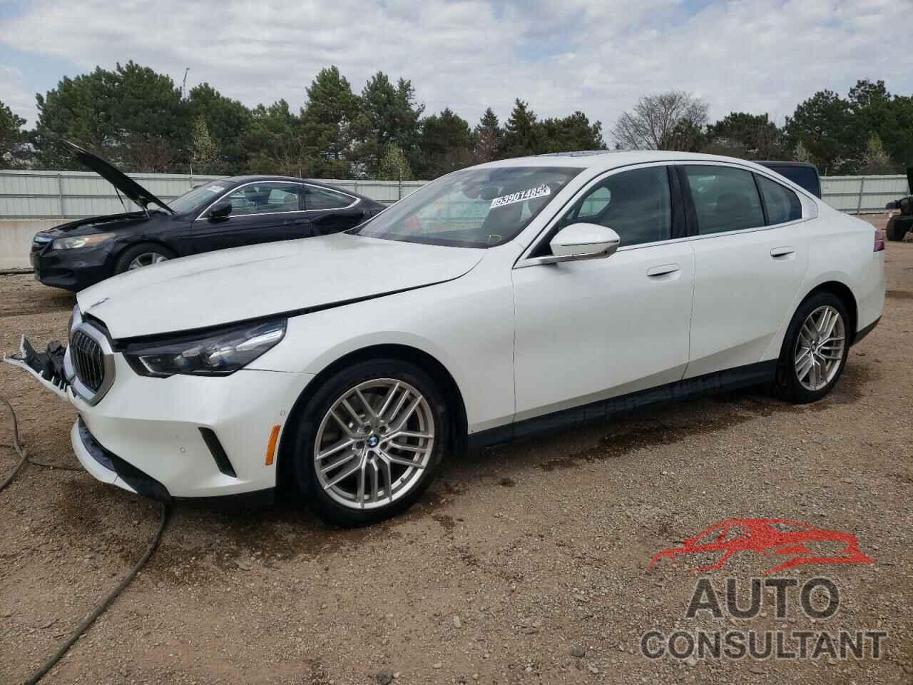 BMW 5 SERIES 2024 - WBA53FJ04RCS47707