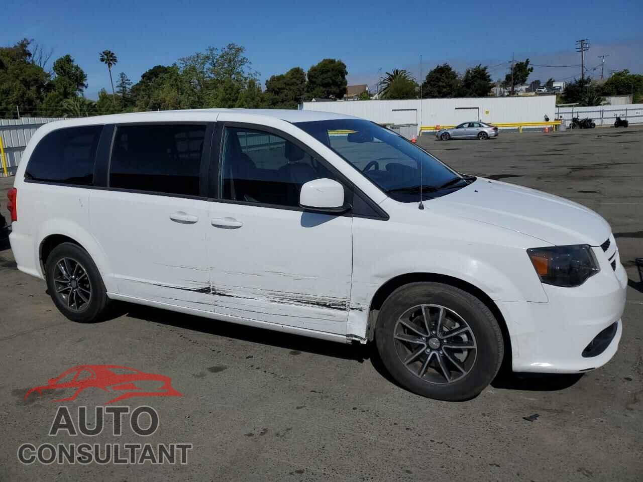 DODGE CARAVAN 2018 - 2C4RDGEG4JR195831