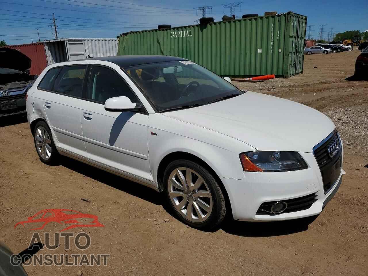 AUDI A3 2011 - WAUDFAFM6BA055806