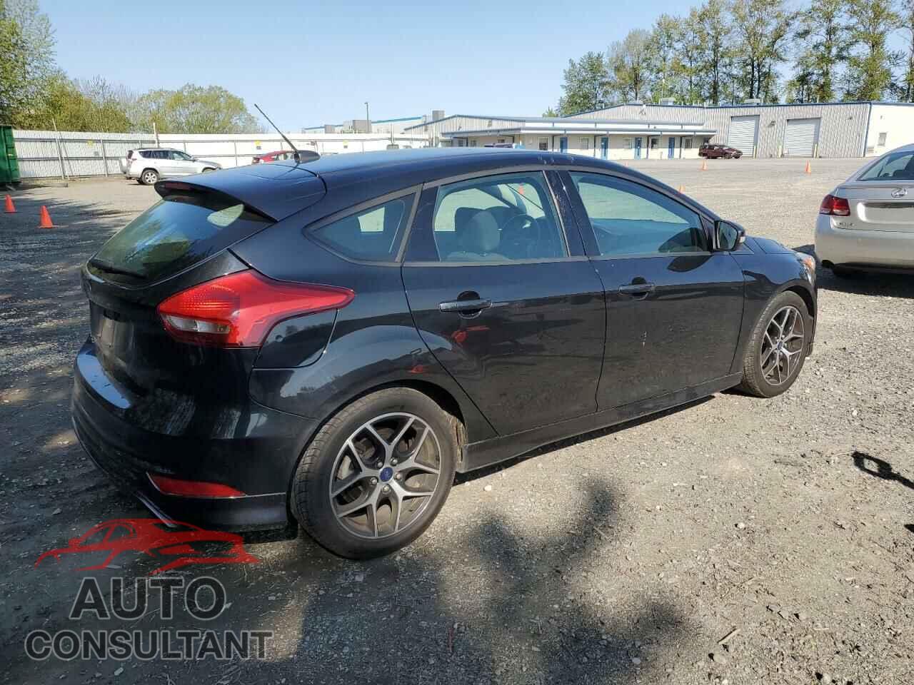 FORD FOCUS 2015 - 1FADP3K29FL358756