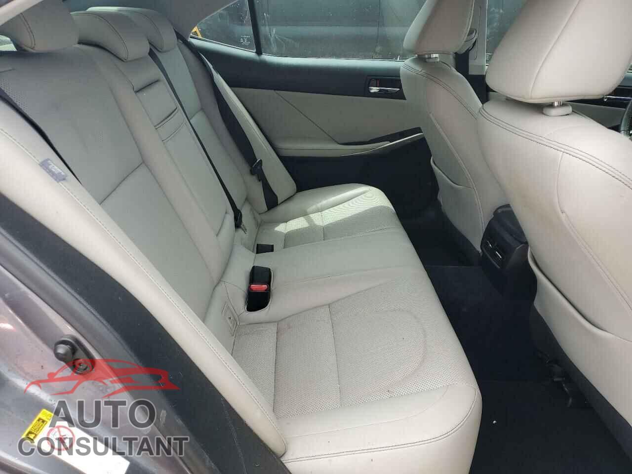 LEXUS IS 2014 - JTHBF1D20E5005622