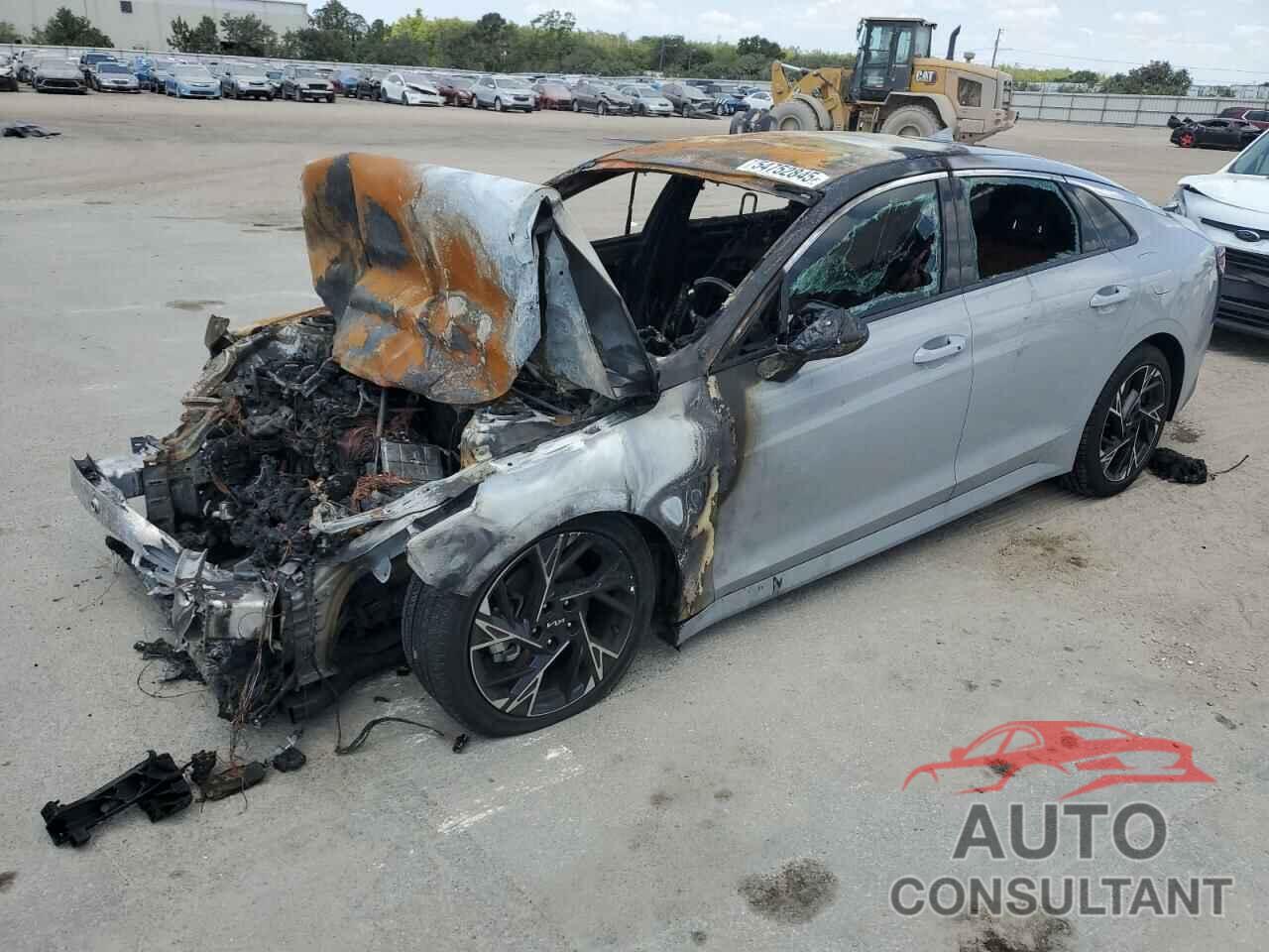 KIA K5 2025 - KNAG64J7XS5322387