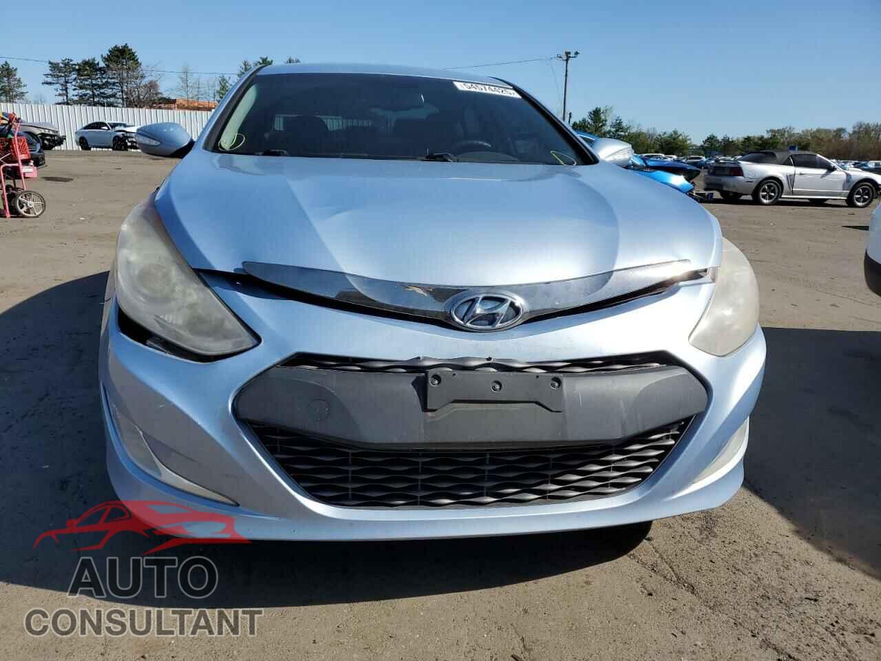 HYUNDAI SONATA 2013 - KMHEC4A47DA071312