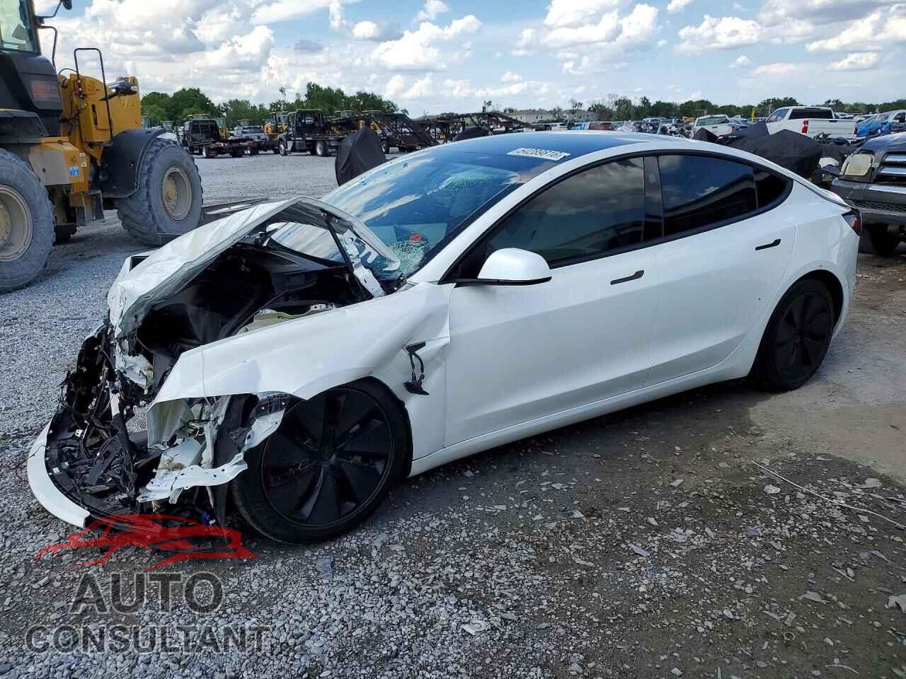 TESLA MODEL 3 2025 - 5YJ3E1EA3SF887135