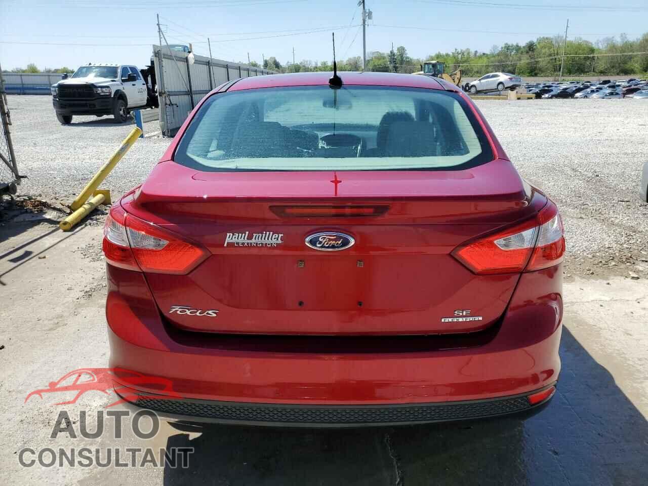 FORD FOCUS 2014 - 1FADP3F21EL299033