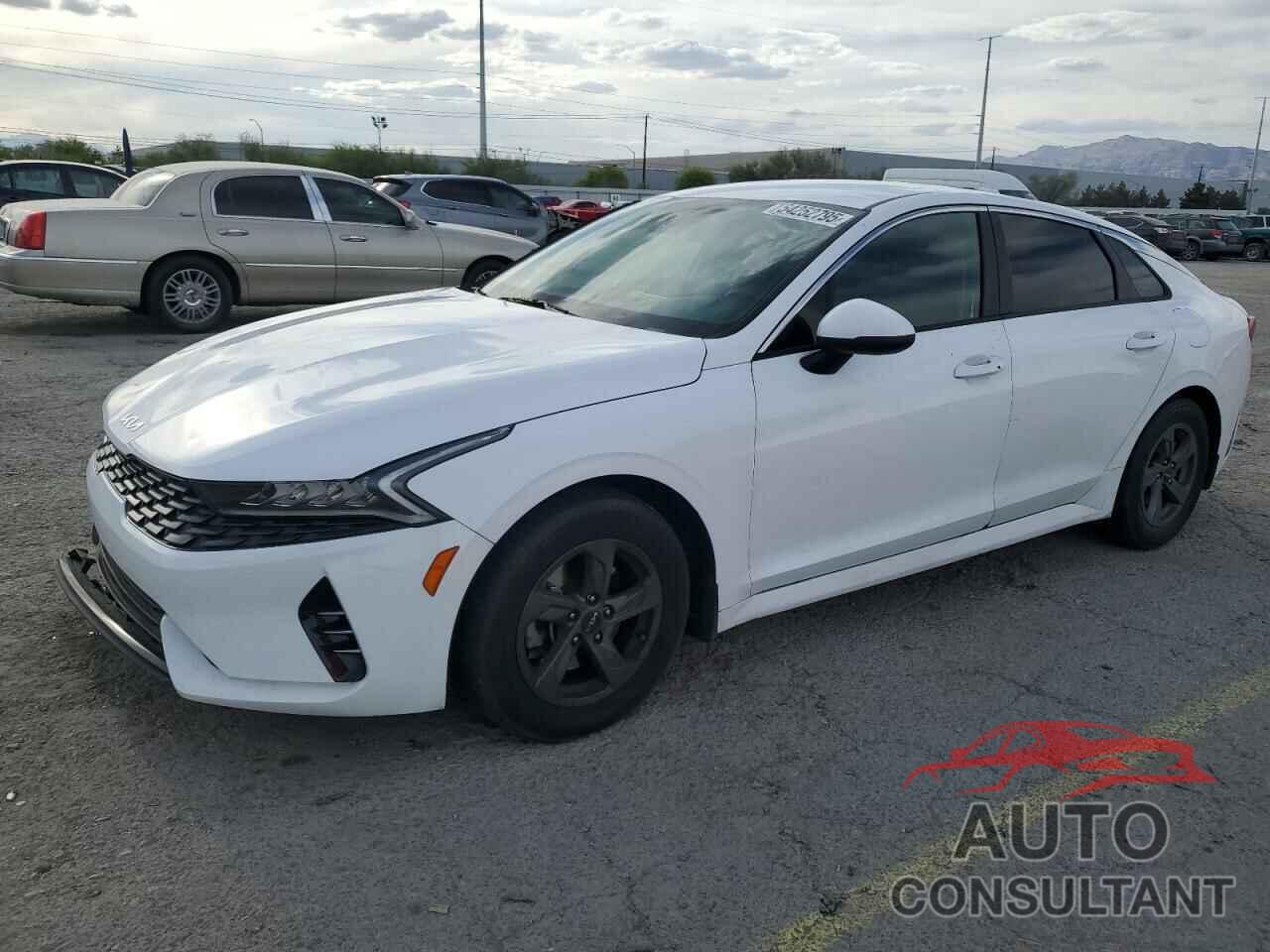 KIA K5 2023 - 5XXG14J27PG204595
