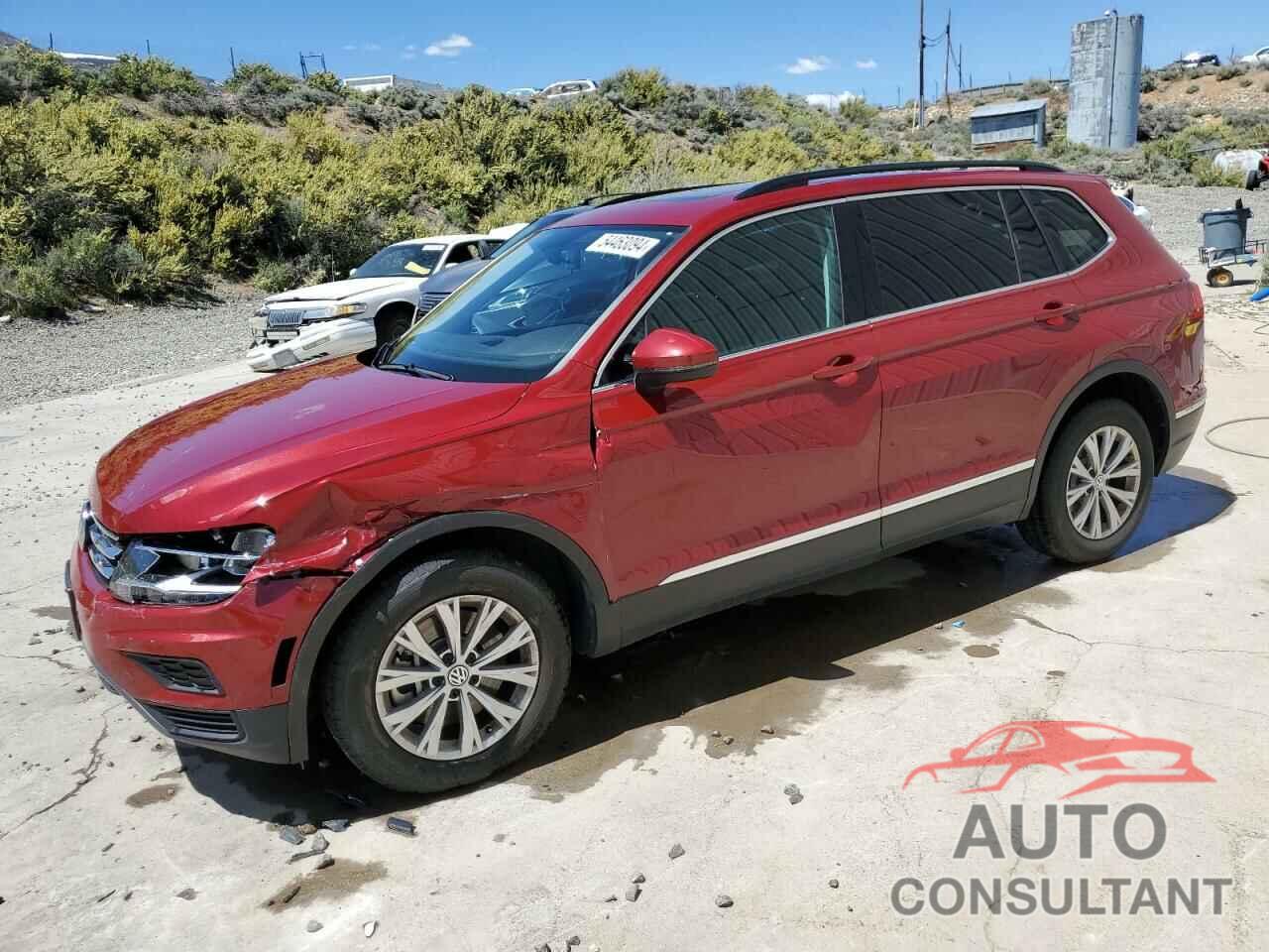 VOLKSWAGEN TIGUAN 2018 - 3VV2B7AX5JM094237