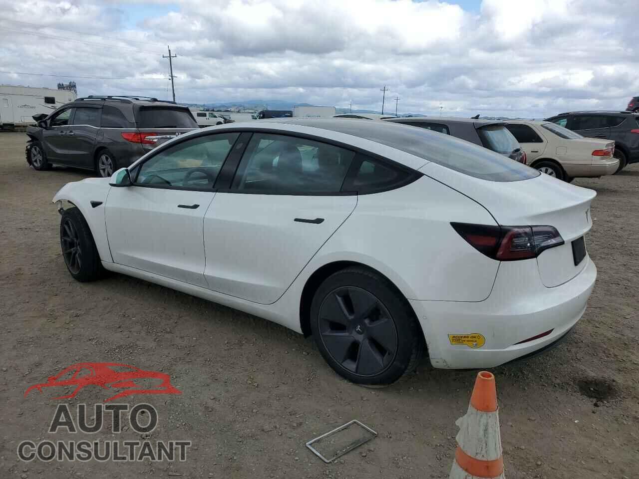TESLA MODEL 3 2022 - 5YJ3E1EA4NF207232