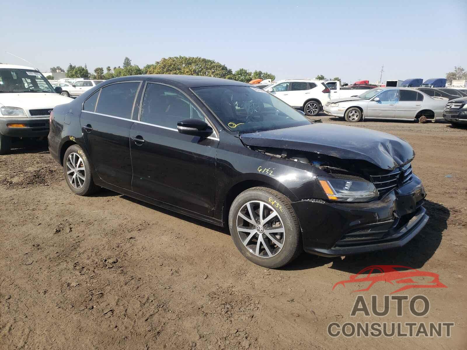 VOLKSWAGEN JETTA 2018 - 3VWDB7AJ9JM240512