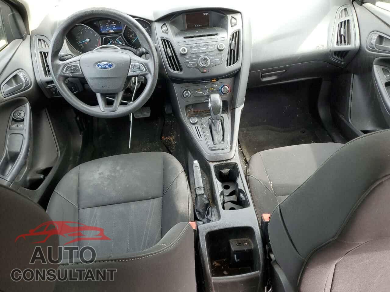 FORD FOCUS 2015 - 1FADP3E22FL354799