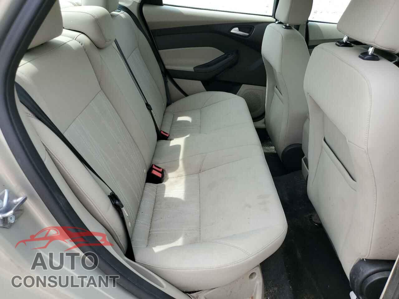 FORD FOCUS 2016 - 1FADP3F25GL201012