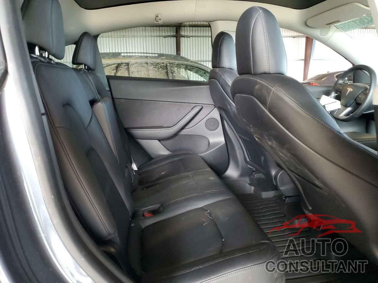 TESLA MODEL Y 2020 - 5YJYGDEE6LF058176
