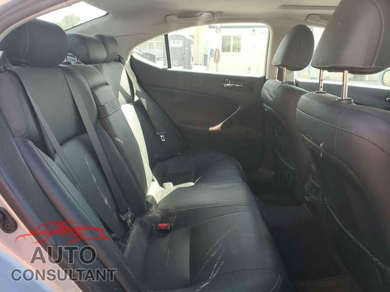 LEXUS IS 2011 - JTHCF5C22B5048190