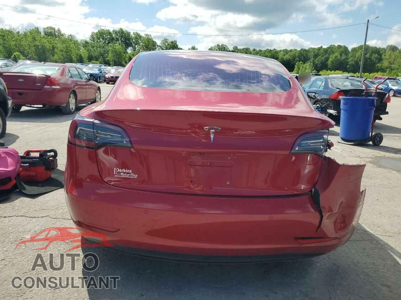 TESLA MODEL 3 2018 - 5YJ3E1EA1JF020217
