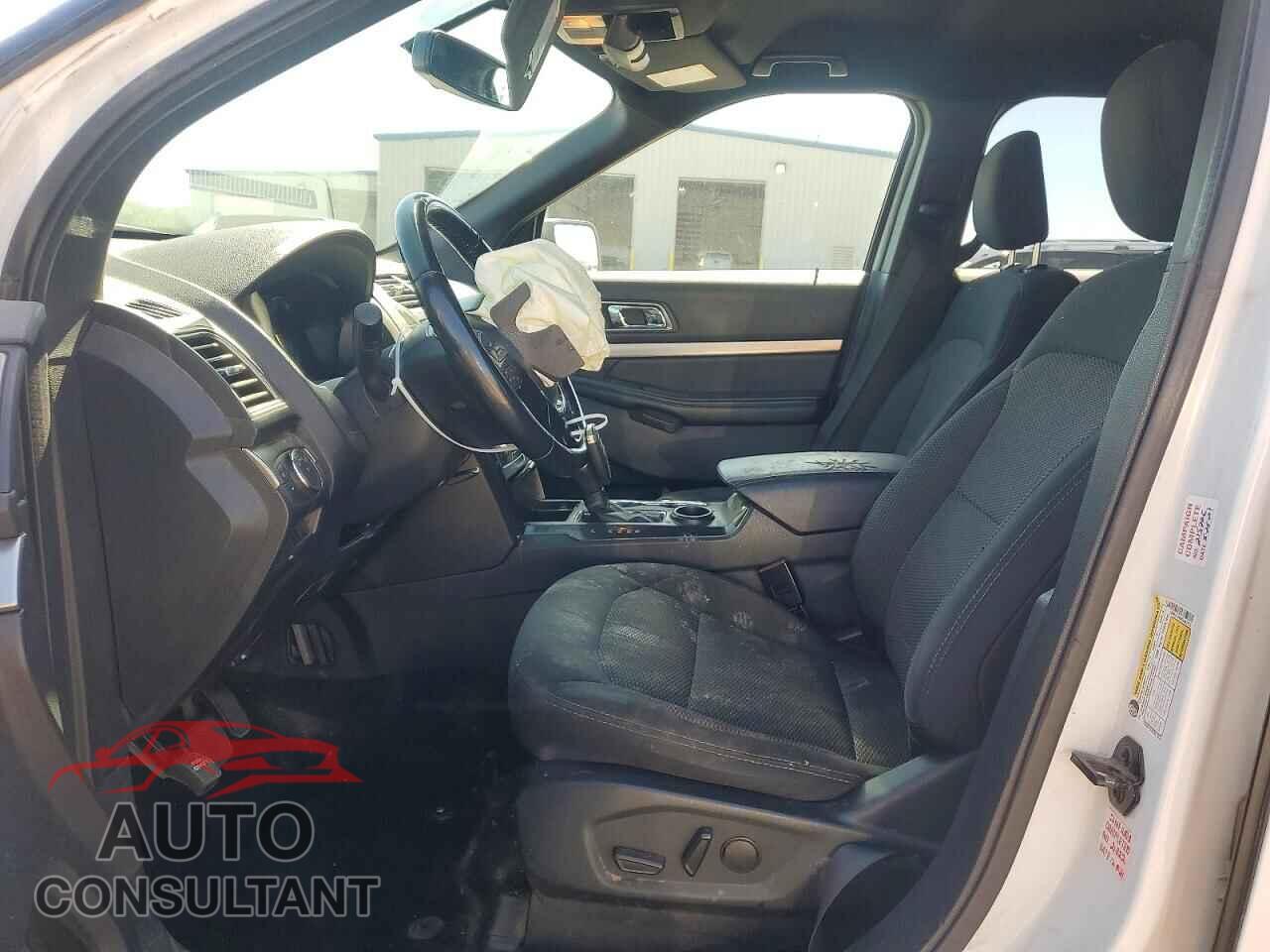 FORD EXPLORER 2019 - 1FM5K7D80KGA61573