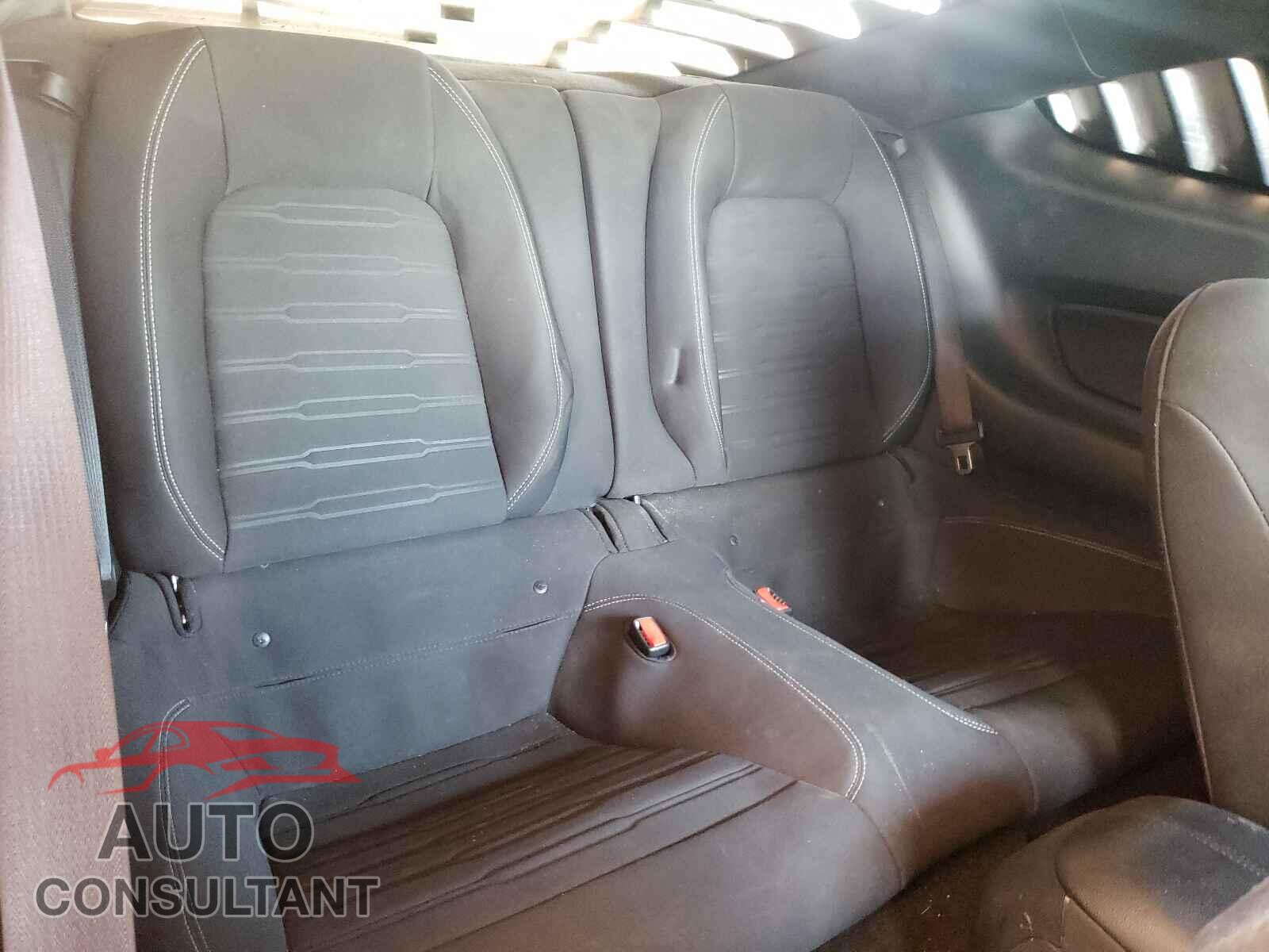 FORD MUSTANG 2017 - 1FA6P8CF9H5328574