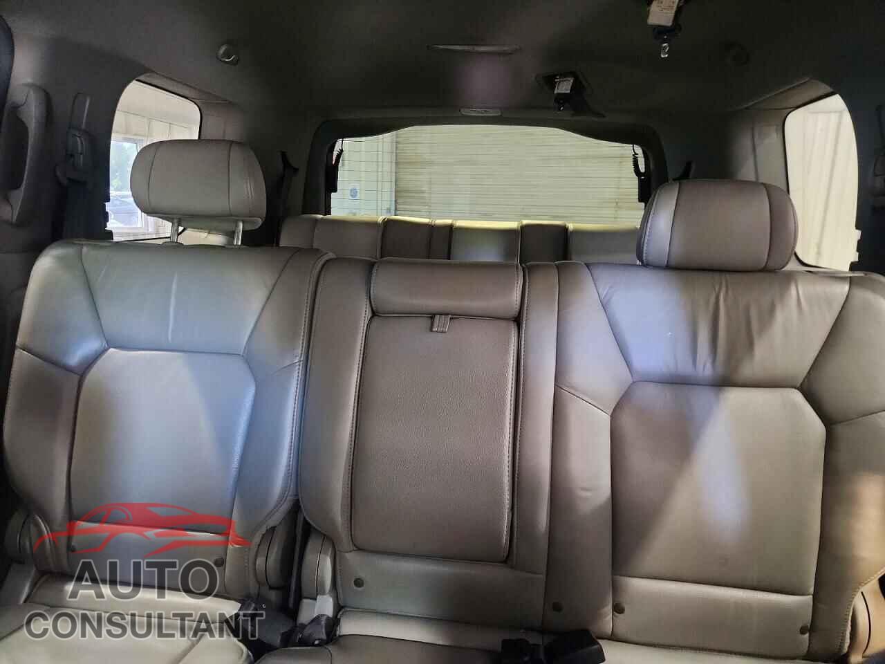 HONDA PILOT 2011 - 5FNYF4H58BB107004