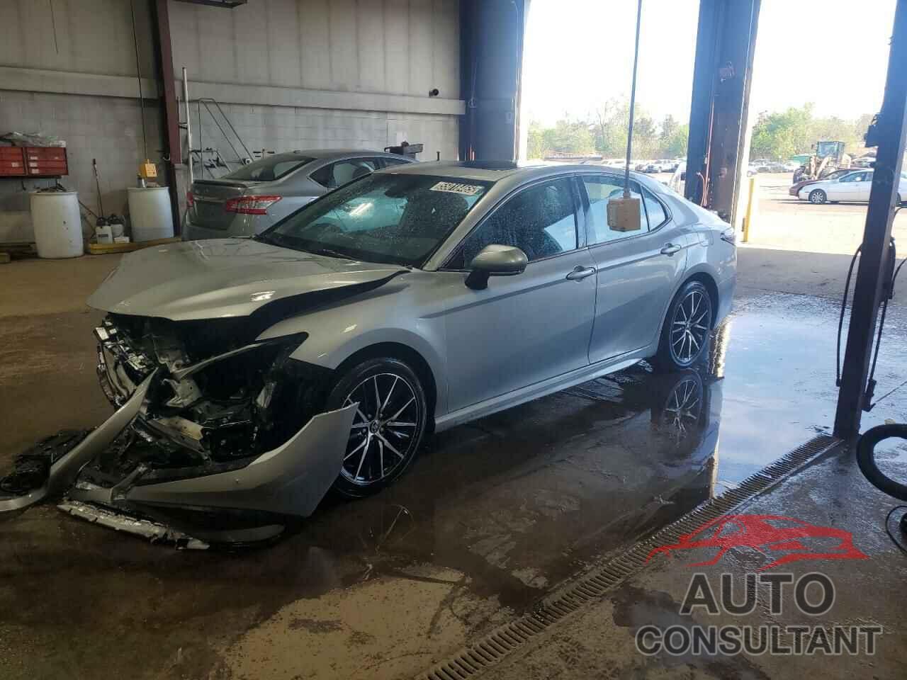 TOYOTA CAMRY 2022 - 4T1G11BK8NU061740