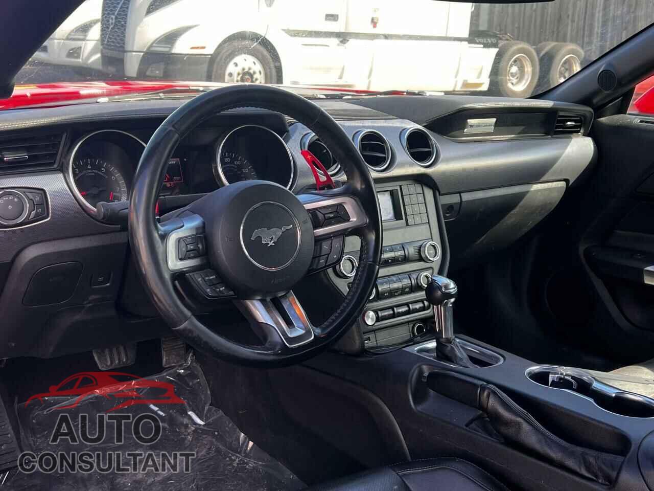 FORD MUSTANG 2019 - 1FA6P8CF8K5118569