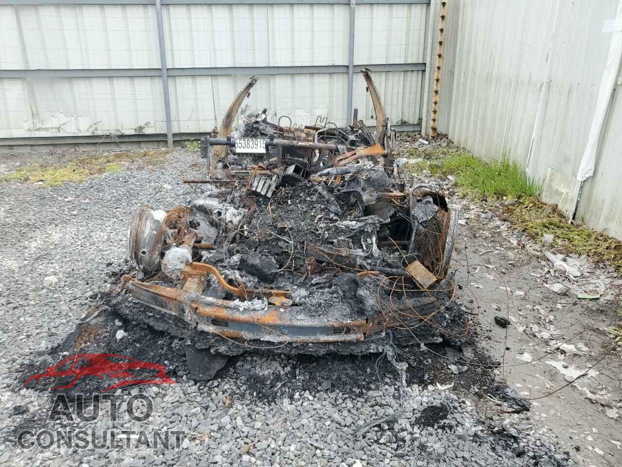TESLA MODEL S 2015 - 5YJSA1E24FF102370