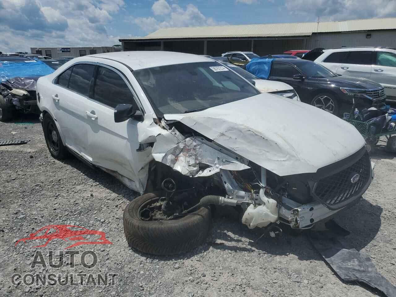 FORD TAURUS 2018 - 1FAHP2L80JG104370