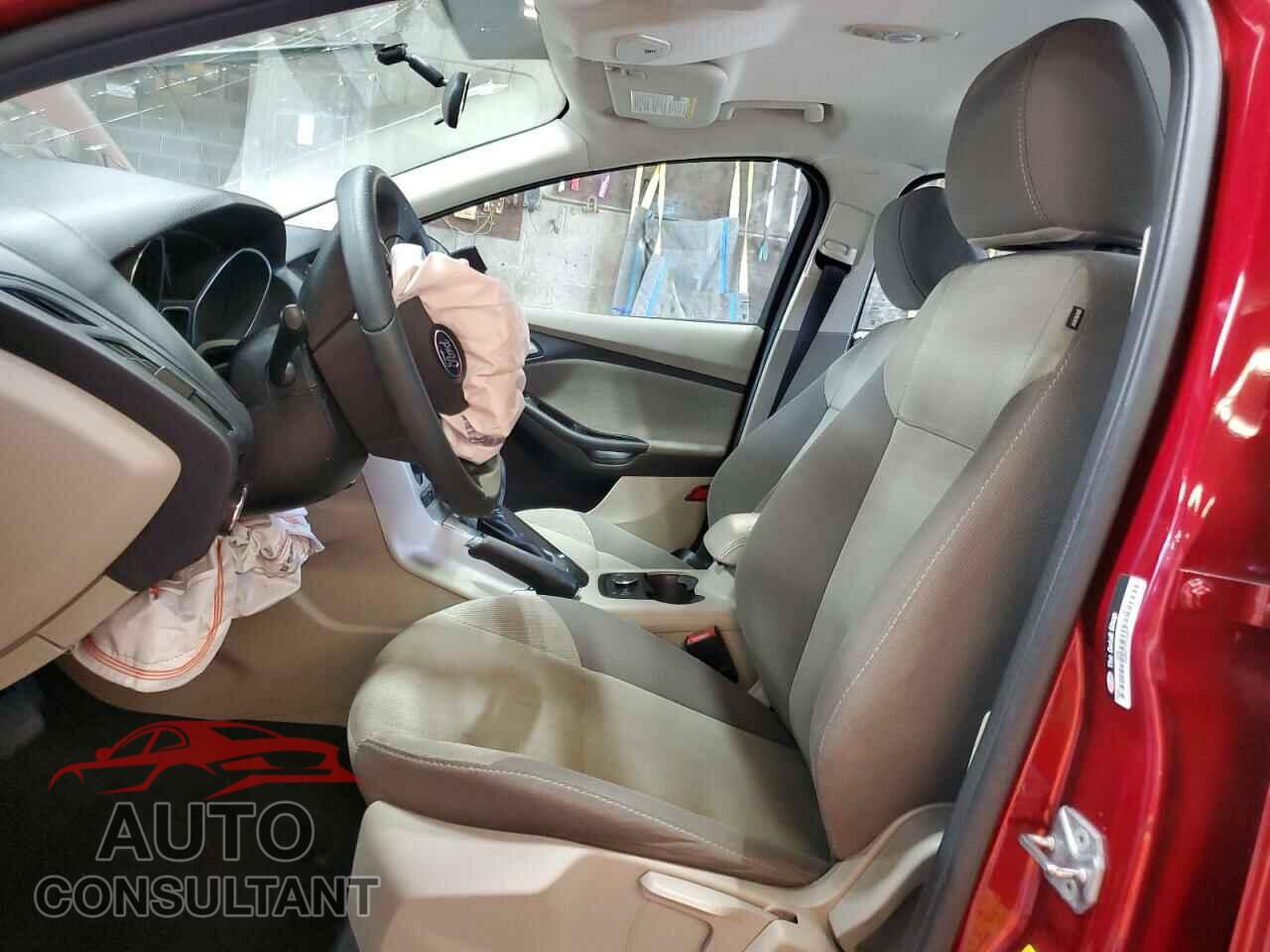 FORD FOCUS 2014 - 1FADP3F27EL215460