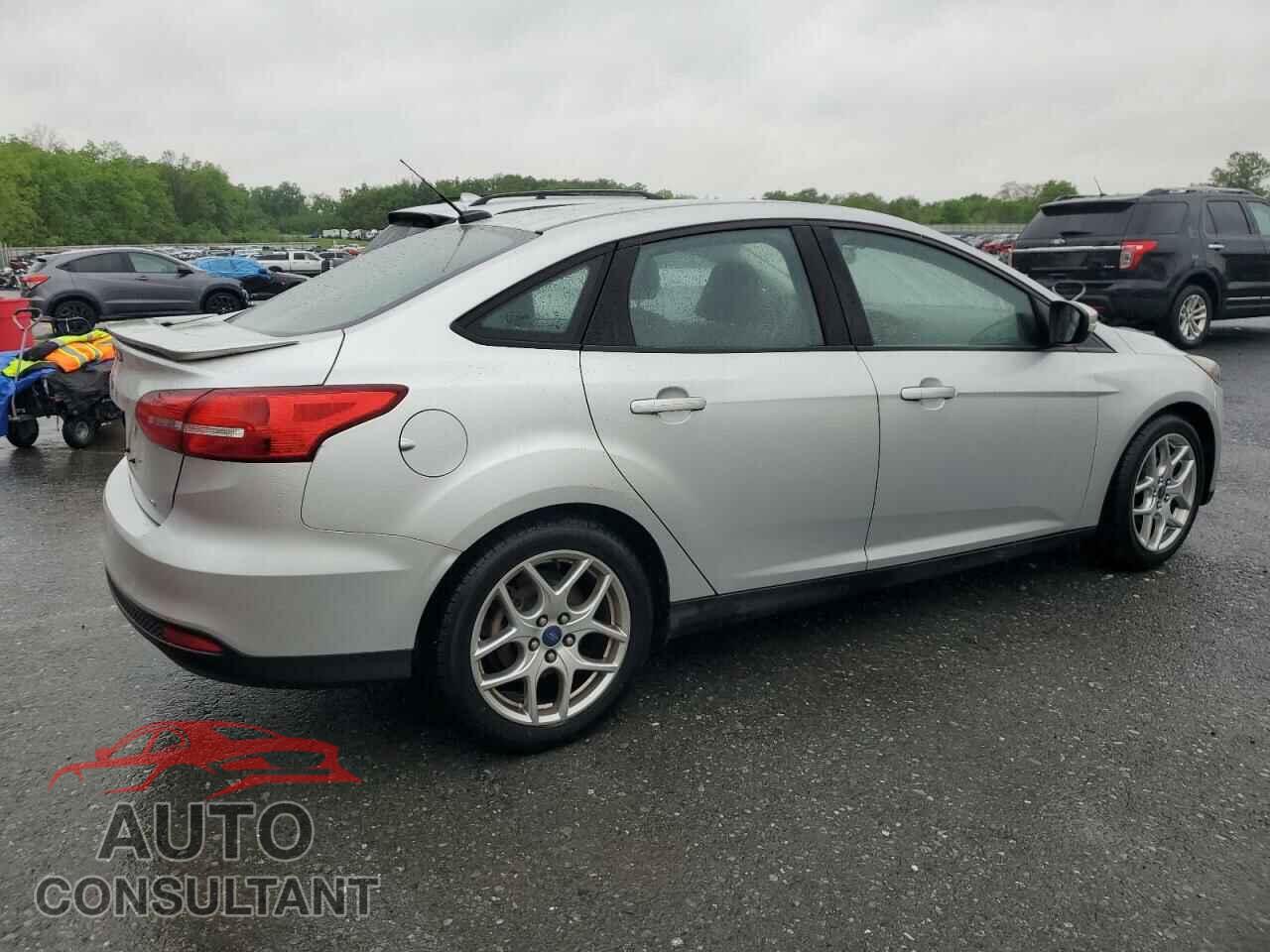 FORD FOCUS 2015 - 1FADP3F20FL214085