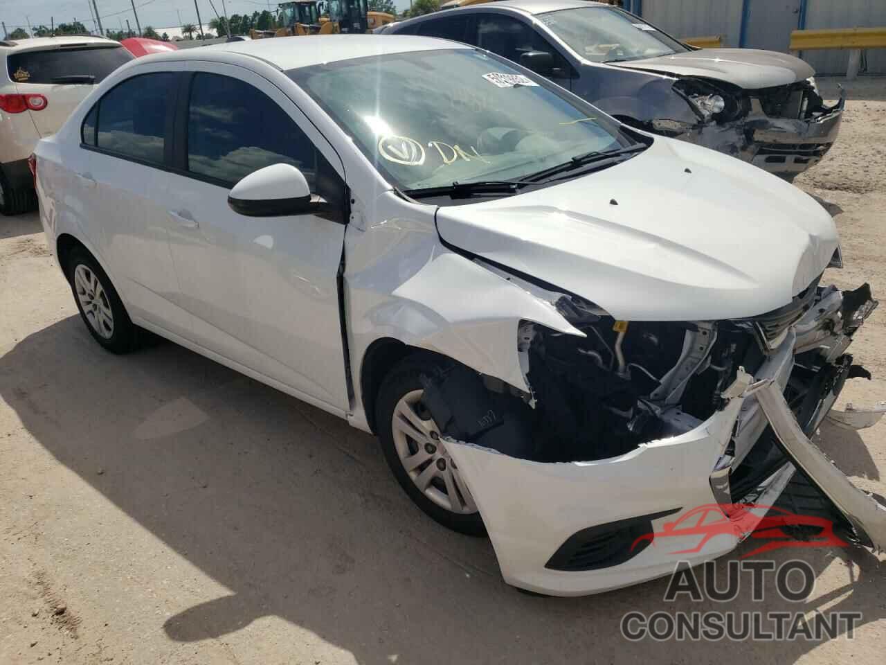 CHEVROLET SONIC 2017 - 1G1JB5SH2H4155306