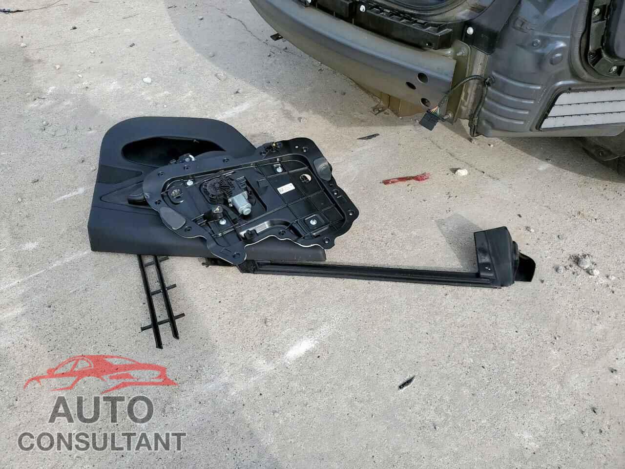 TESLA MODEL 3 2018 - 5YJ3E1EA4JF049923