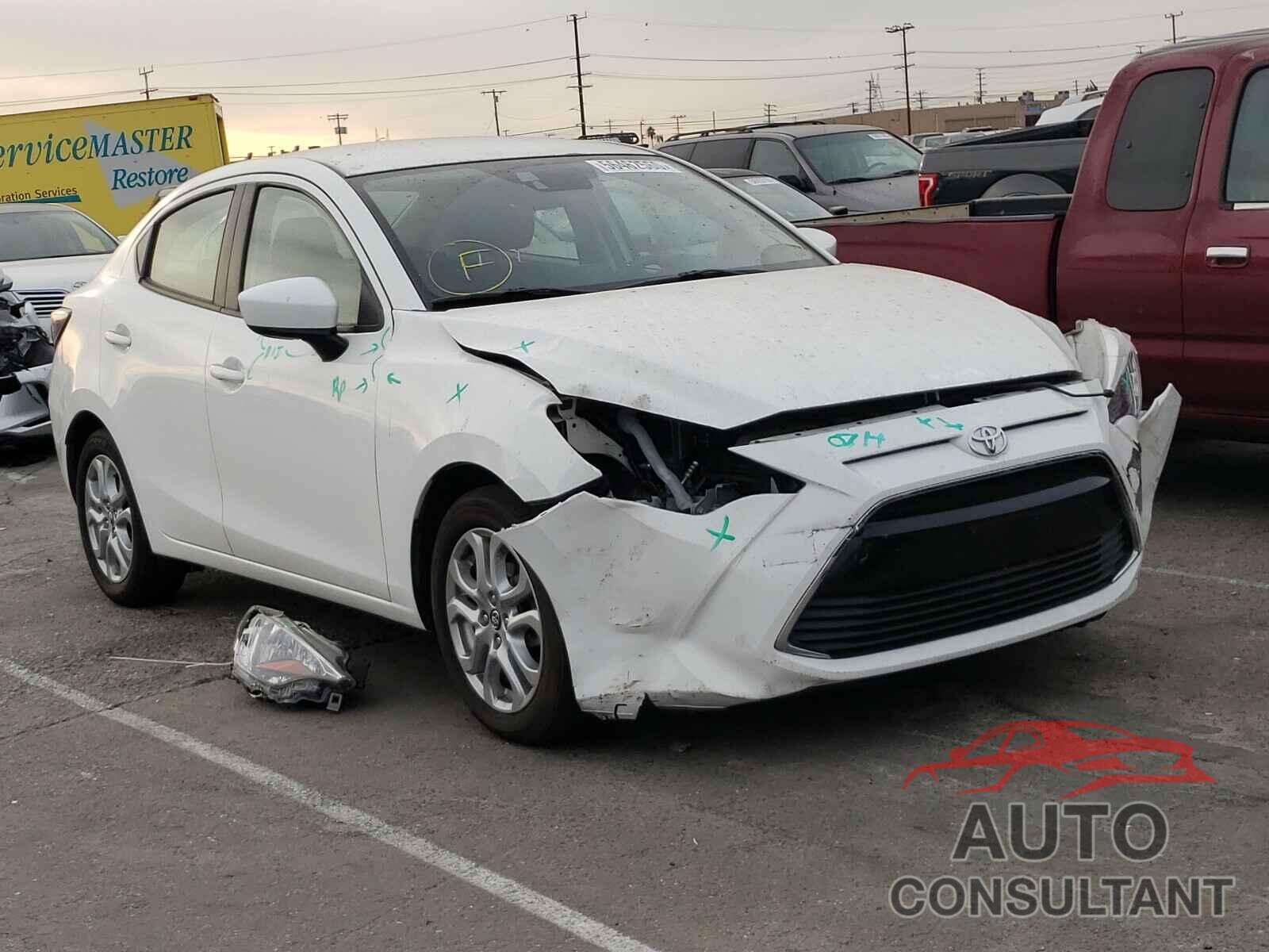 TOYOTA YARIS 2017 - 3MYDLBYV7HY164434