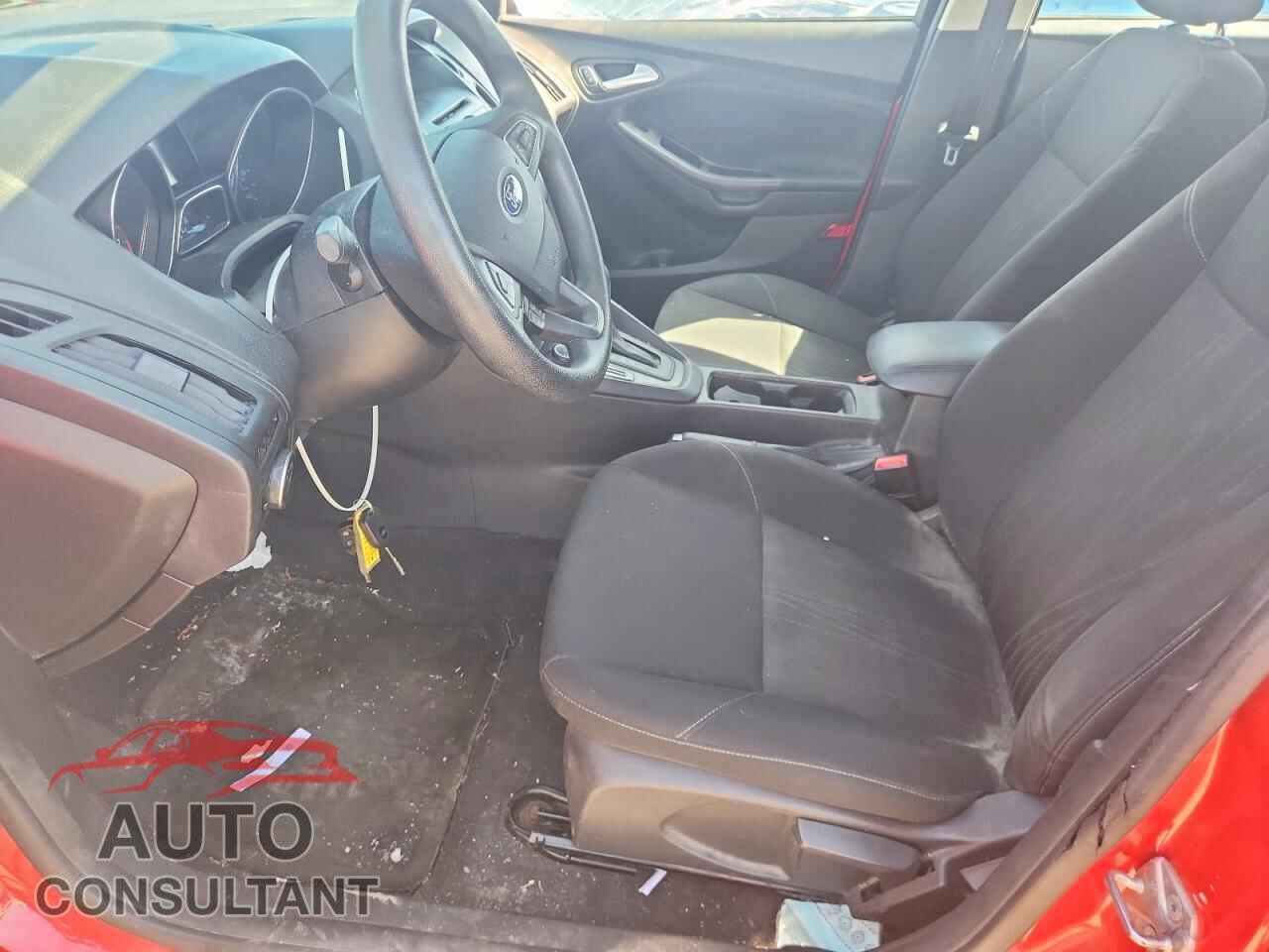 FORD FOCUS 2015 - 1FADP3F28FL342414