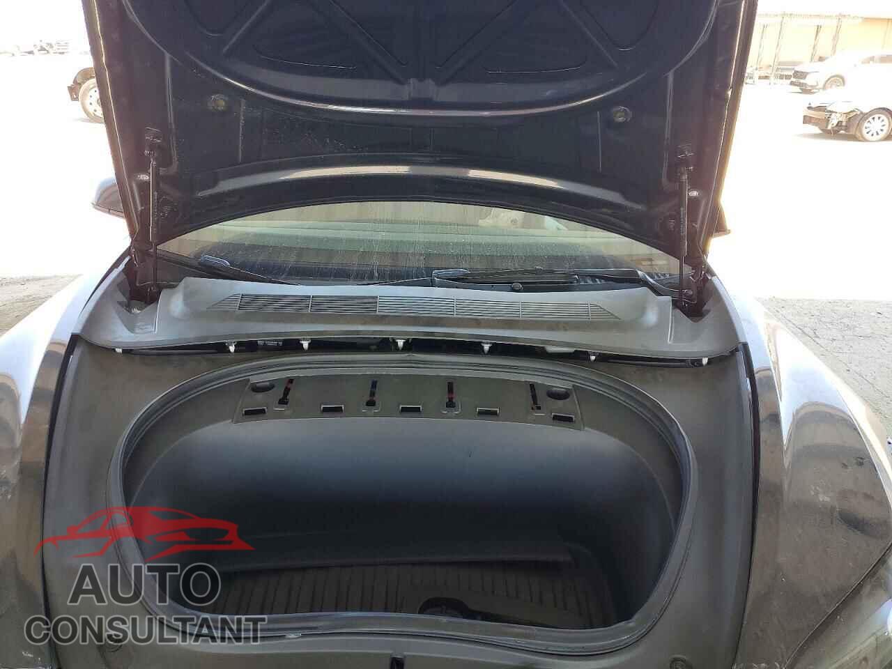 TESLA MODEL 3 2024 - 5YJ3E1EA8RF724426