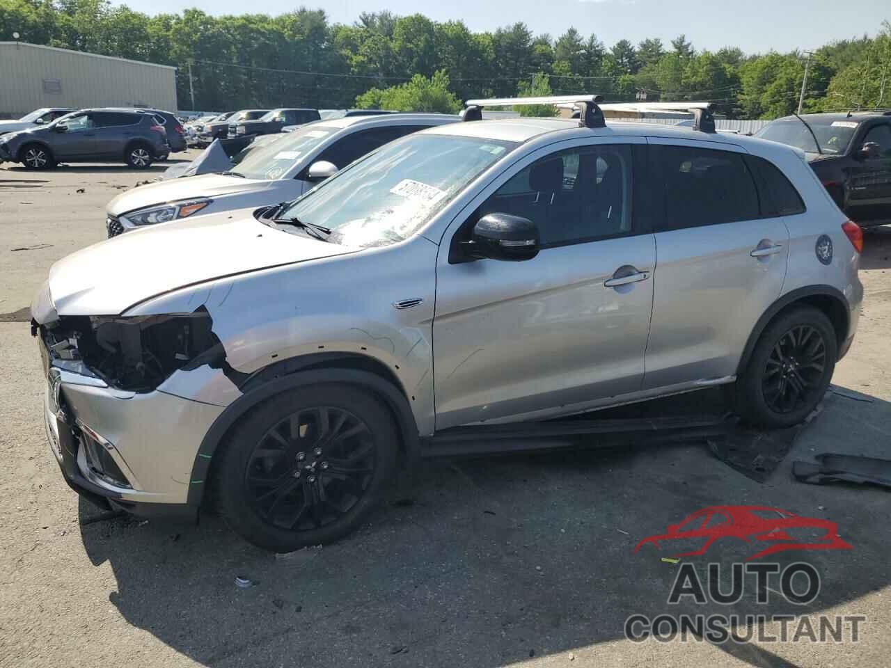MITSUBISHI OUTLANDER 2018 - JA4AR3AU7JU009795